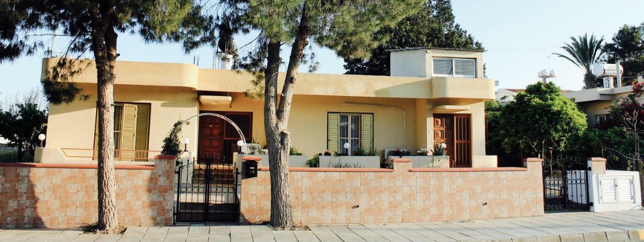 Ithaca Villa Larnaca Bagian luar foto