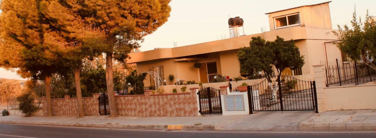 Ithaca Villa Larnaca Bagian luar foto