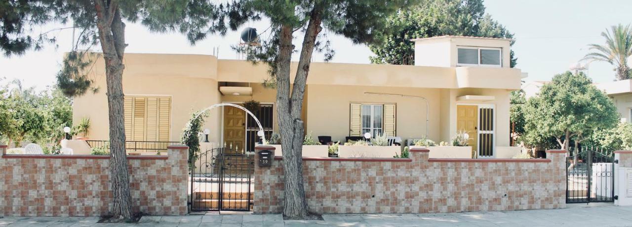 Ithaca Villa Larnaca Bagian luar foto